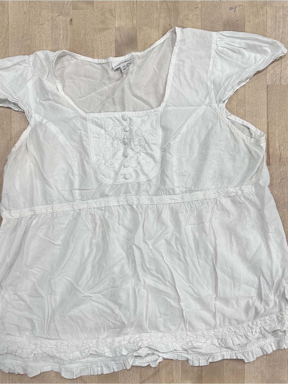 Fashion Bug White Eyelet Ruffle Tunic Top - Picture 1 of 7